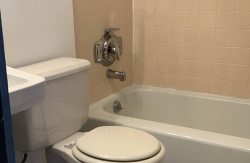 West Dover Hotel | Austrian Haus Lodge