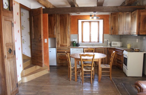 Lassouts House | Autentic and picturesque Gite de la Tambourde. Overnight stays on request.