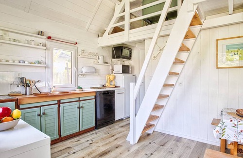 Merville-Franceville-Plage Ski Chalet | Authentic chalet steps from beach, perfect for relaxation