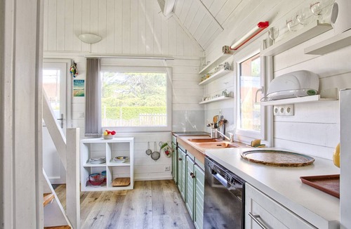 Merville-Franceville-Plage Ski Chalet | Authentic chalet steps from beach, perfect for relaxation