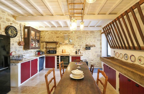 Saint-Laurent-La-Vernede House | Authentic Country House with pool near Uzes
