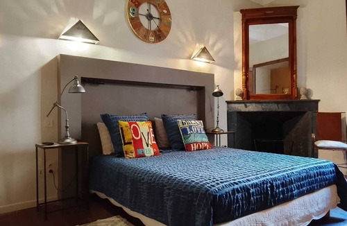 Saint-Saturnin-de-Lucian Bed & Breakfast | Authentic family guesthouse - Activities & nature nearby