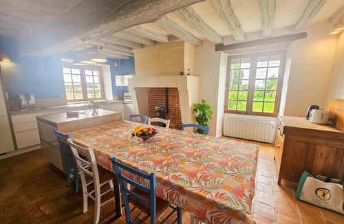 Sainte-Maure-de-Touraine Cottage | Authentic cottage in Touraine, heated pool, pets allowed
