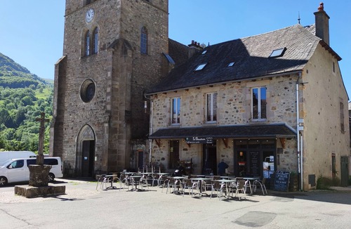 Saint-Jacques-des-Blats House | Authentic house a few steps from hiking trails and ski slopes