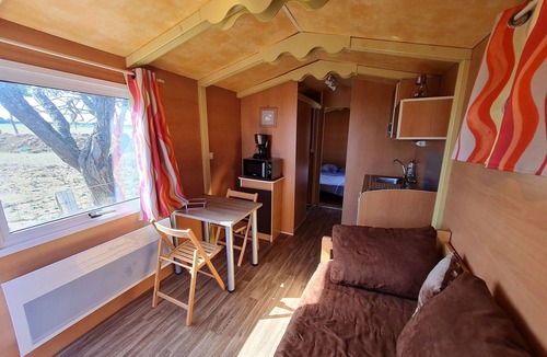 Burthecourt-aux-Chenes Cottage | Authentic caravan in nature near Nancy