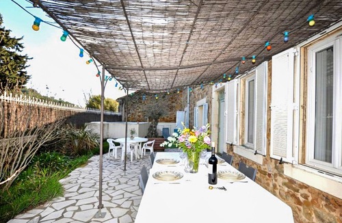 Saint-Andre-de-Roquelongue House | Authentique maison piscine