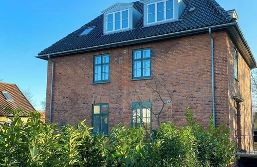 Vanlose Apartment | Authentic 1930s house with garden