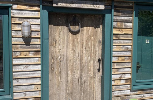 Sittingbourne Cabin | Authentic 1940's themed wooden cabin.