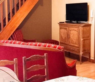 Carvin Apartment | Authentic #2, Carvin center