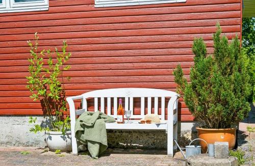 Grena Strand House | Authentic And Charming Seaside Cottage Within Walking Distance To Grenaa Beach