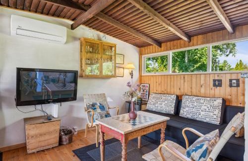 Grena Strand House | Authentic And Charming Seaside Cottage Within Walking Distance To Grenaa Beach