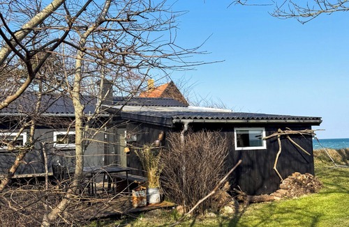 Samsø House | Authentic beach house in Ballen