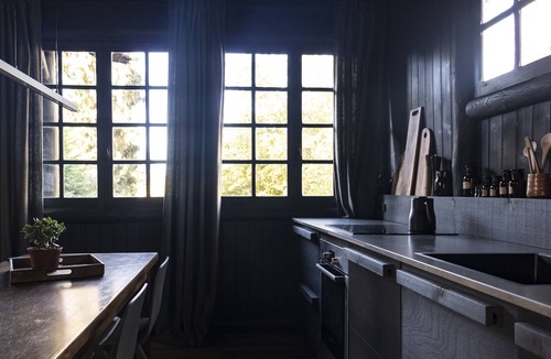 Saint-Remy-l'Honore Ski Chalet | Authentic cabin in the forest, 40mn from Paris