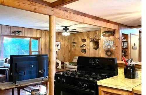 Presque Isle House | Authentic Cabin Annabelle Lake
