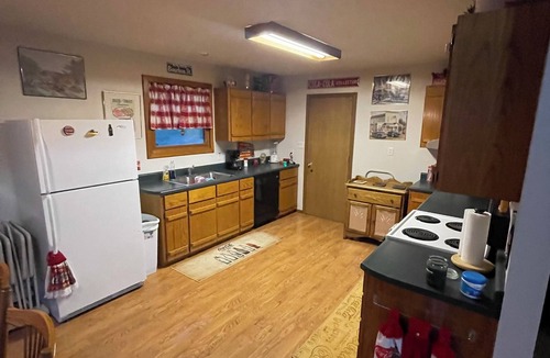 Bourbon Cabin | Authentic Cedar Cabin-Dogwood Cabin-with Pool near Blue Springs Ranch