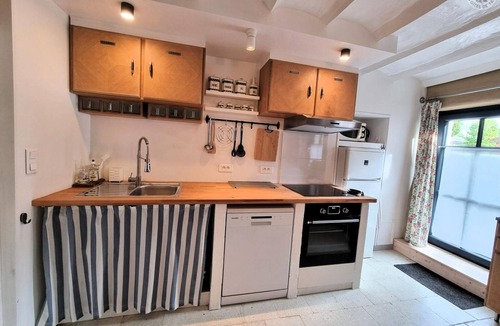 Bousignies-sur-Roc Cottage | Authentic cottage with garden and pets allowed