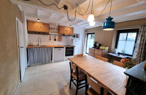 Bousignies-sur-Roc Cottage | Authentic cottage with garden and pets allowed