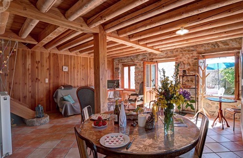 Saint-Julien-la-Vetre Cottage | Authentic cottage, pets welcome - 8 guests