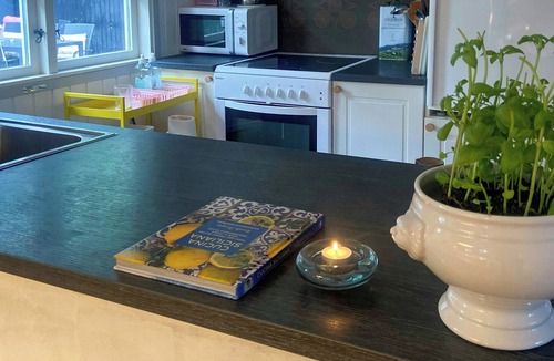Skram House | Authentic cottage near beach and woods