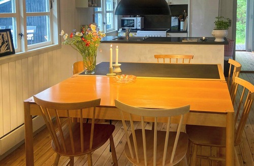 Skram House | Authentic cottage near beach and woods