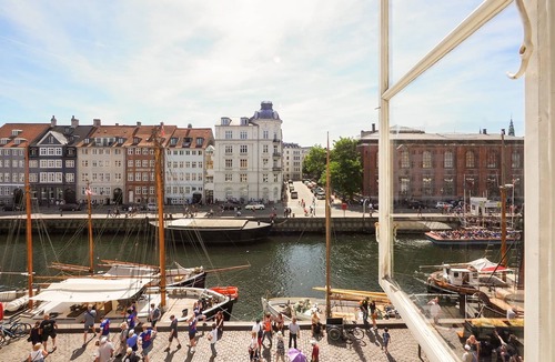 Nyhavn - Amalienborg Apartment | Authentic Danish Apartment in Prime Location