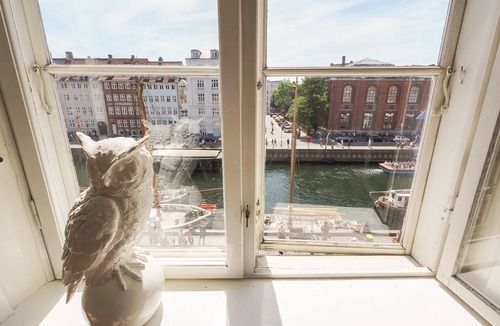 Nyhavn - Amalienborg Apartment | Authentic Danish Apartment in Prime Location