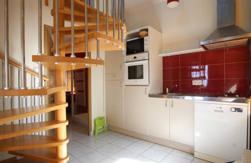 Servon Apartment | Authentic duplex in Dragey-Ronthon with wifi and pets allowed