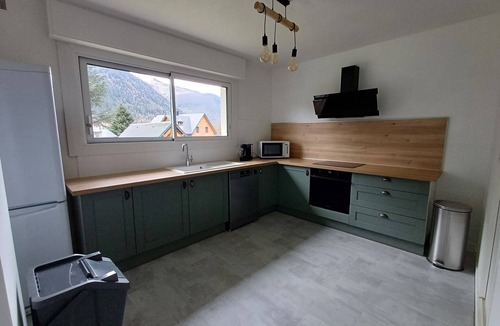 Guchan House | Authentic family home, 5 minutes from Saint-Lary-Soulan