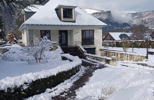 Guchan House | Authentic family home, 5 minutes from Saint-Lary-Soulan