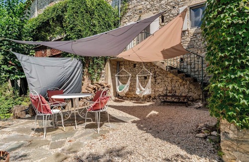 Massanes House | Authentic field-stone House in the South of France : Chez Betty