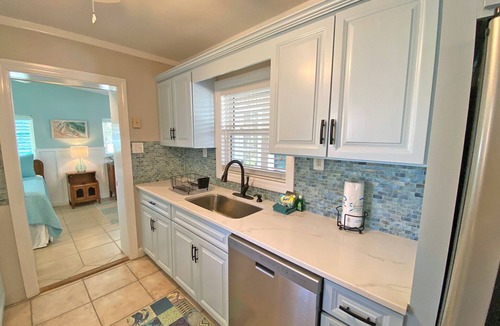 Villa Primera House | Authentic, Florida Cottage Just Steps from Everything! Pet Friendly!