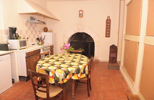 Champagne-et-Fontaine House | Authentic charm, ideal for cousins, but adaptable, in a quiet hamlet