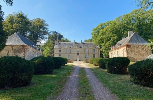 Moulins-le-Carbonnel Other | Authentic property, 200km from Paris, 14 people and +.