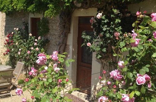 Saint-Etienne-de-Vicq Cottage | Authentic 15th Century Barn with Garden and Pets Allowed