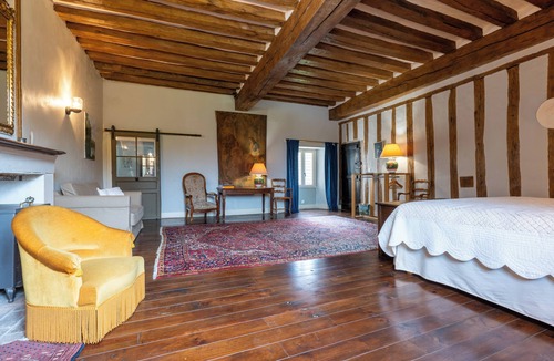 Baulne-en-Brie Bed & Breakfast | Authentic medieval seigniory. A timeless experience.