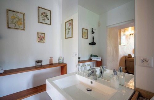 Baulne-en-Brie Bed & Breakfast | Authentic medieval seigniory. A timeless experience.