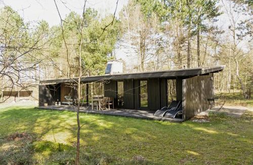 Hojslev House | Authentic Friis & Moltke House In Lundo's Nature