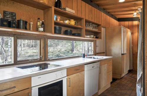 Hojslev House | Authentic Friis & Moltke House In Lundo's Nature