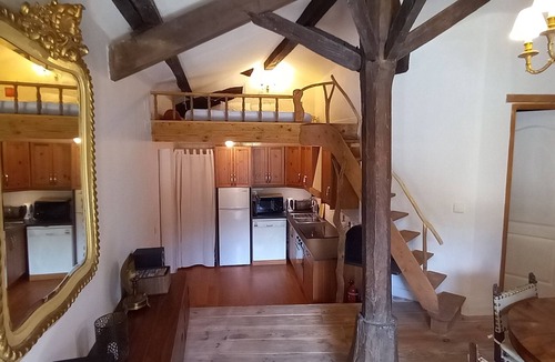 Juvinas Apartment | Authentic gîte - Le Mas L'Essenchaou 16th century