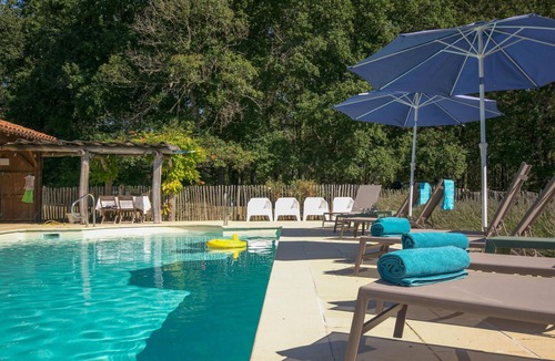 Issac House | Authentic gîte on estate with swimming pool