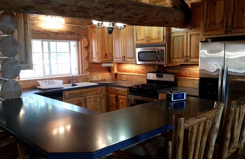 Somers Cabin | " Authentic Hand-Crafted Cabin " w/Awesome Lake View !