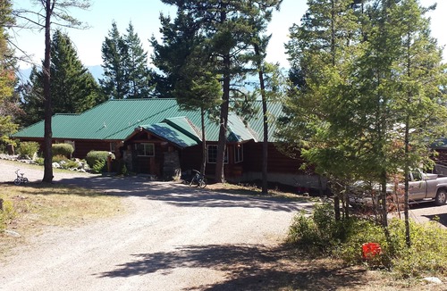 Somers Cabin | " Authentic Hand-Crafted Cabin " w/Awesome Lake View !