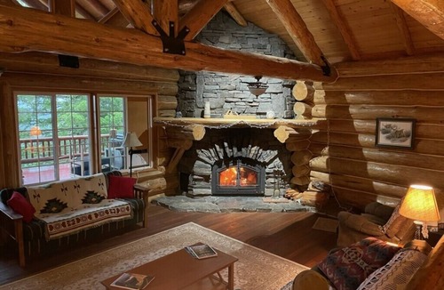 Somers Cabin | " Authentic Hand-Crafted Cabin " w/Awesome Lake View !