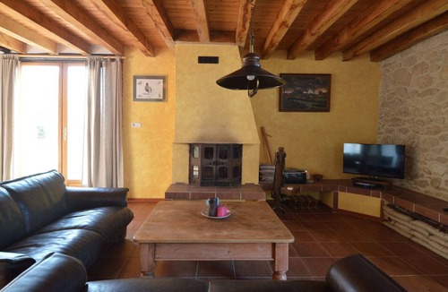 Oussoy-en-Gatinais House | Authentic holiday home in Oussoy-en-Gâtinais