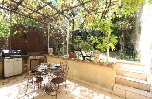 Marcoux House | Authentic Holiday Home with Charm