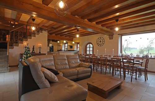 Ceauce Cottage | Authentic house by a pond with pets allowed, linens and cleaning included