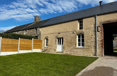 Les Moitiers-en-Bauptois Cottage | Authentic house in Cotentin with enclosed garden