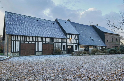 Yebleron House | Authentic house with pond near Étretat