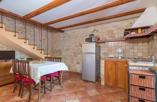 Valdebek Apartment | Authentic Istrian House - Apartment with saltwater pool- 15 min from Kamenjak