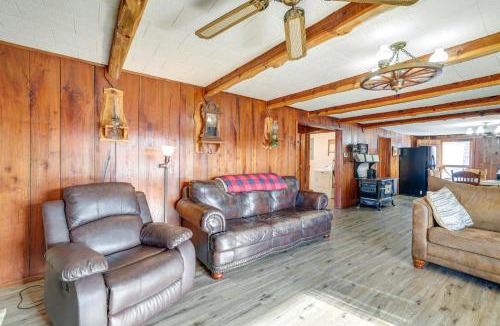 Pineville House | Authentic Log Cabin in Pineville about 2 Mi to River!